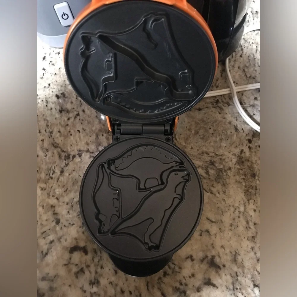 Dinosaur waffle maker